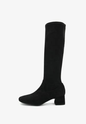 Stivali neri in suede al ginocchio con punta affusolata e tacco a blocco, caratterizzati da una texture liscia e una silhouette aderente.