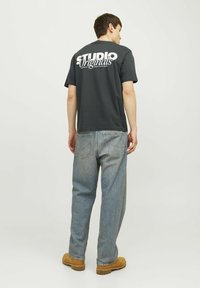 Jack & Jones JORVESTERBRO BACK SS CREW NECK  - Print T-shirt - forest river