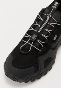 Thumbnail Image 9