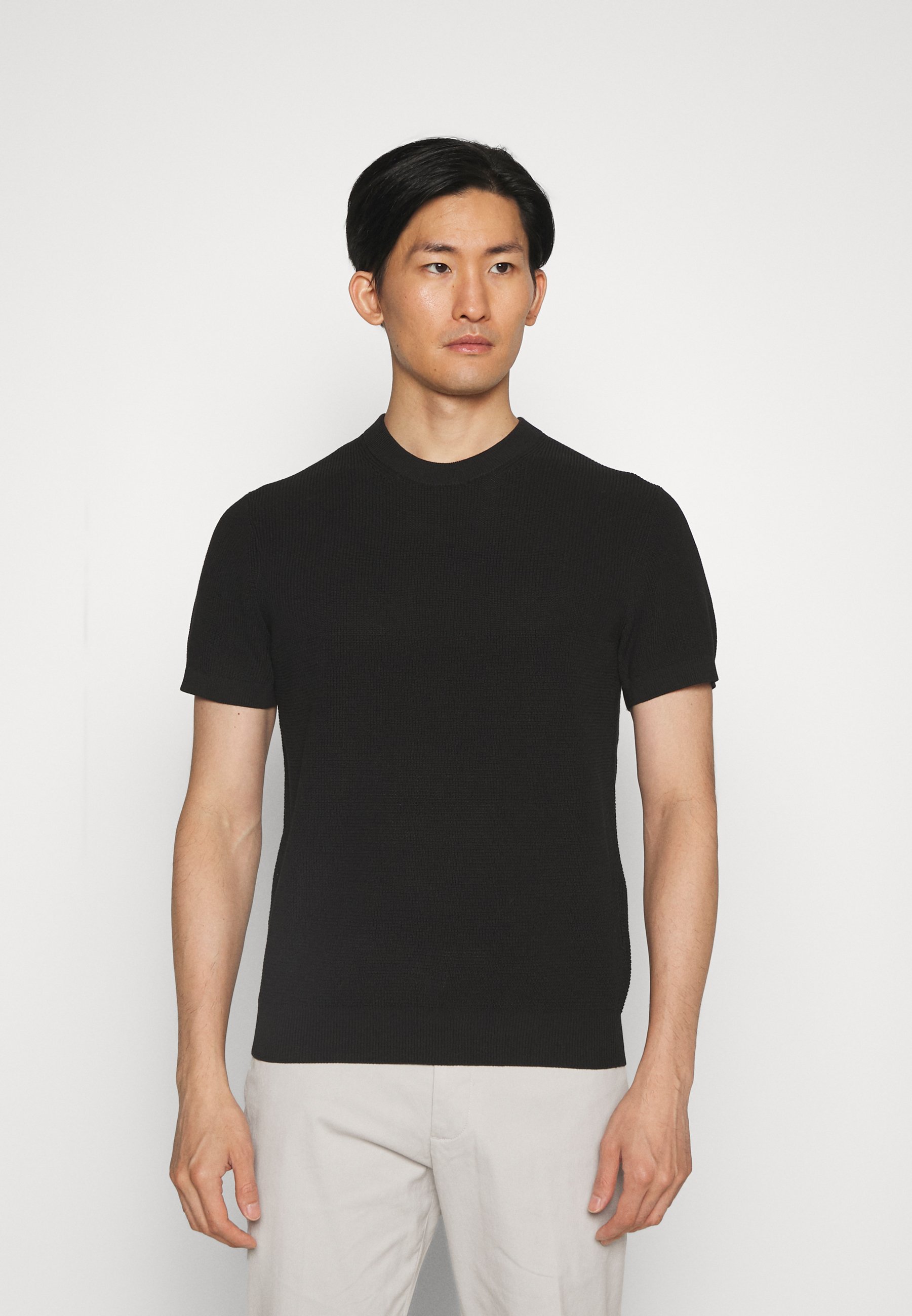 Club Monaco TEXTURE CREW Basic T shirt Black Zalando de Club Monaco TEXTURE CREW Basic T shirt Black Zalando de