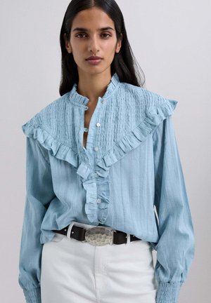 SMOCKRUFFLE - Blusa - light blue