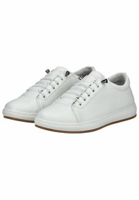 Sneakers bianchi in pelle con punta arrotondata, suola in gomma texturizzata e chiusura con lacci con dettagli metallici. Sottile lavorazione a cucitura.
