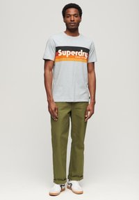 Superdry & Co CALI STRIPED - Camiseta estampada - sea salt blue slub