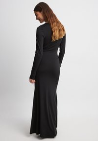 NA-KD DRAPIERTES - Trikoomekko - black