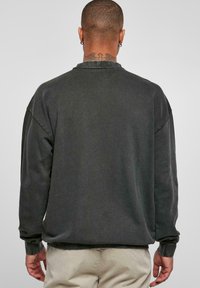 Urban Classics SMALL EMBROIDERY CREW - Pusa - black