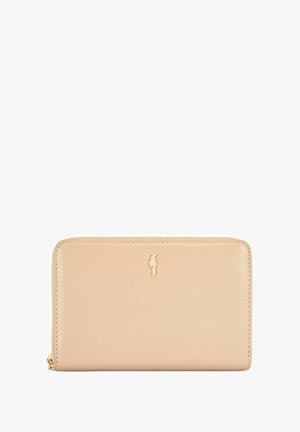 Beżowy skórzany portfel o teksturowanej powierzchni, z akcentem w kolorze złotym w postaci logo i zamkiem błyskawicznym wzdłuż krawędzi.