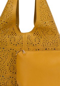 usha 2-IN-1 SET   - Håndtasker - yellow