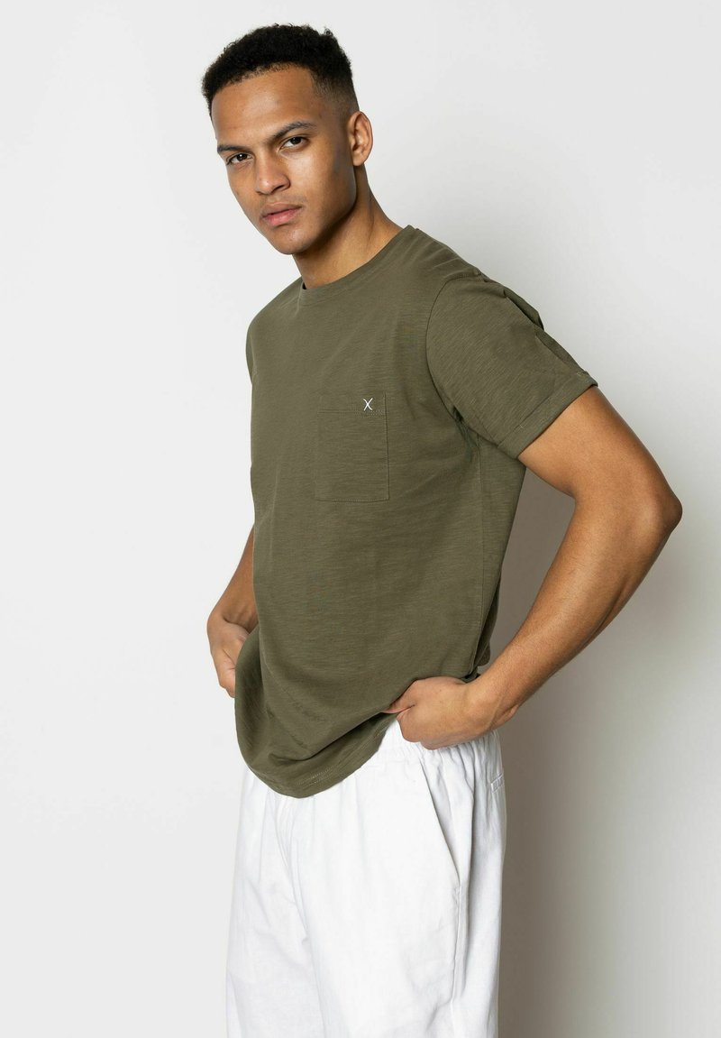 Clean Cut Copenhagen KOLDING TEE S/S - Βασικό μπλουζάκι - army