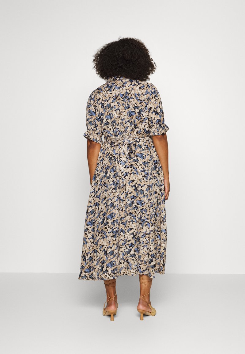 Damen Freizeitkleider | Kaffe Curve BETTY DRESS Blusenkleid blue/brown tone/mehrfarbig - XU65100 Damen Freizeitkleider | Kaffe Curve BETTY DRESS Blusenkleid blue/brown tone/mehrfarbig - XU65100
