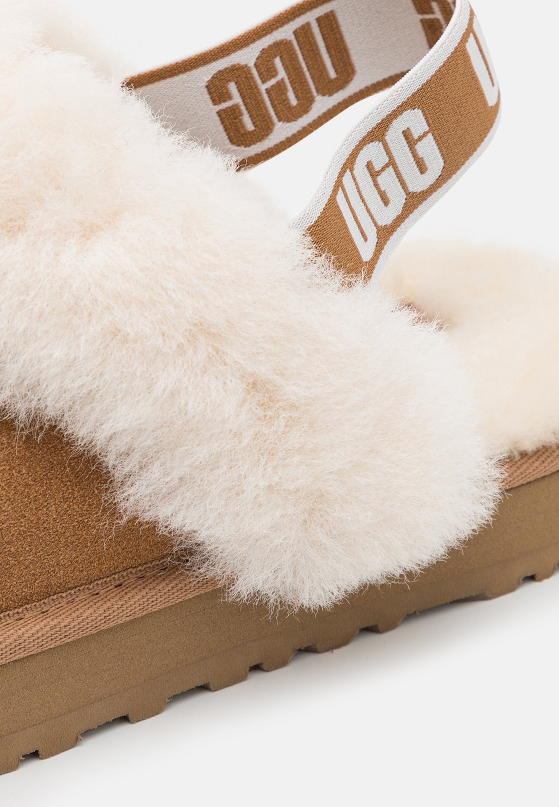 UGG FUNKETTE UNISEX - Saboţi - chestnut/maroniu deschis - Zalando.ro