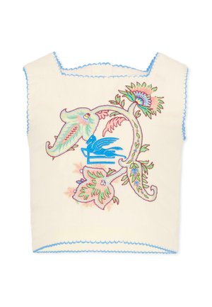 Top crema sin mangas con bordes azules con borde en forma de concha y bordado floral colorido que presenta un pájaro azul y hojas grandes en el frente.