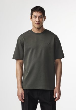 NAT SS LOGO  - Basic T-shirt - dark army