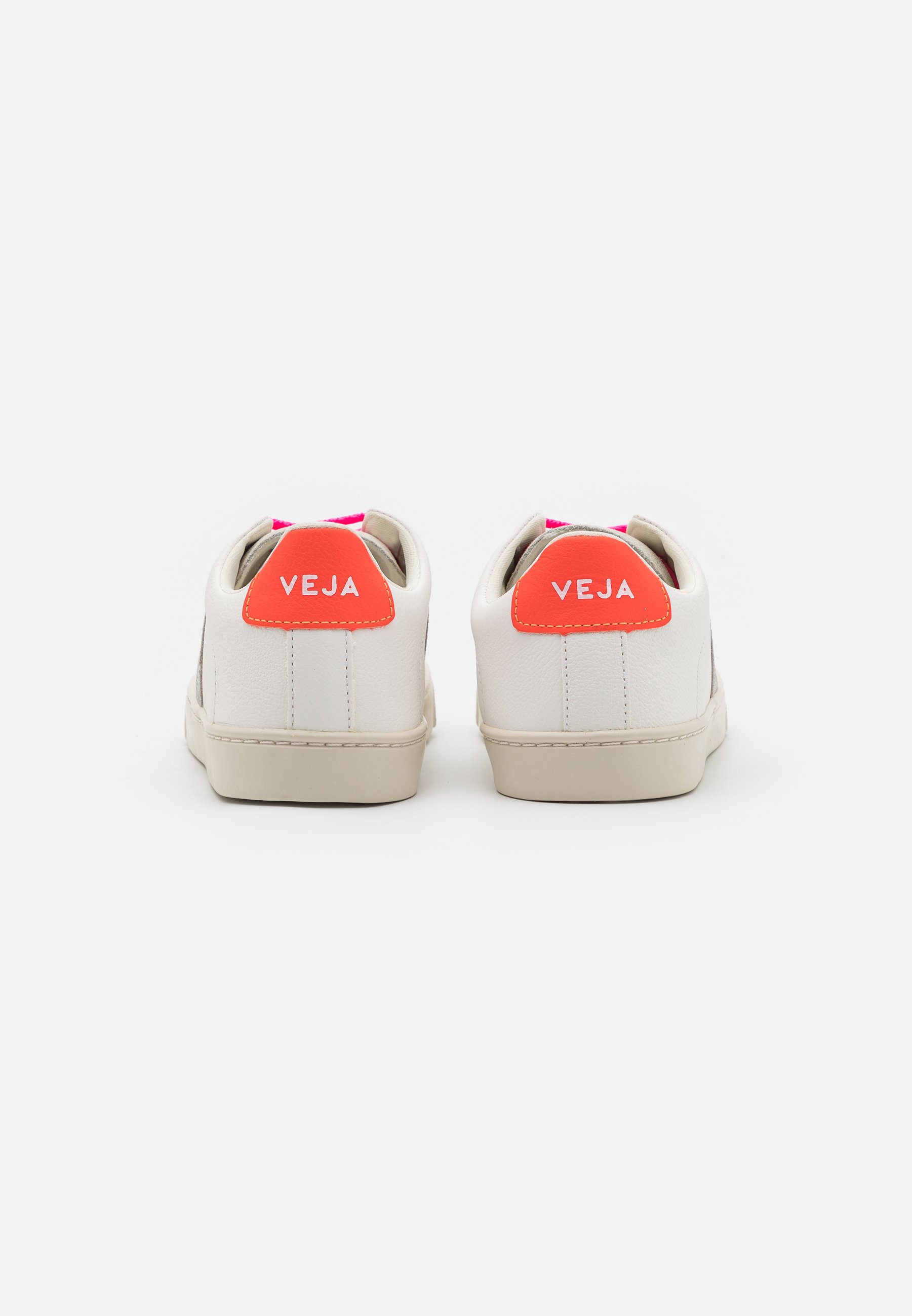 veja trainers silver