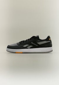 Επιλέχθηκε, black/grey/ftwr white