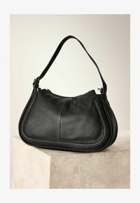 Unausgewählt, black