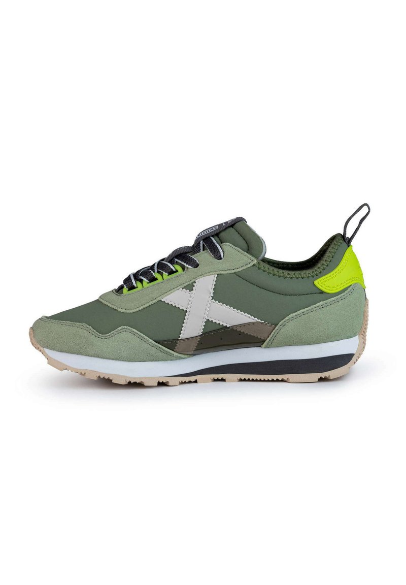 MUNICH UM SKY - Zapatillas de entrenamiento - verde