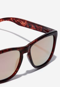 Hawkers UNISEX - Päikeseprillid - brown