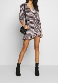 River Island Robe de jour black/noir (Seconde main) ZALANDO