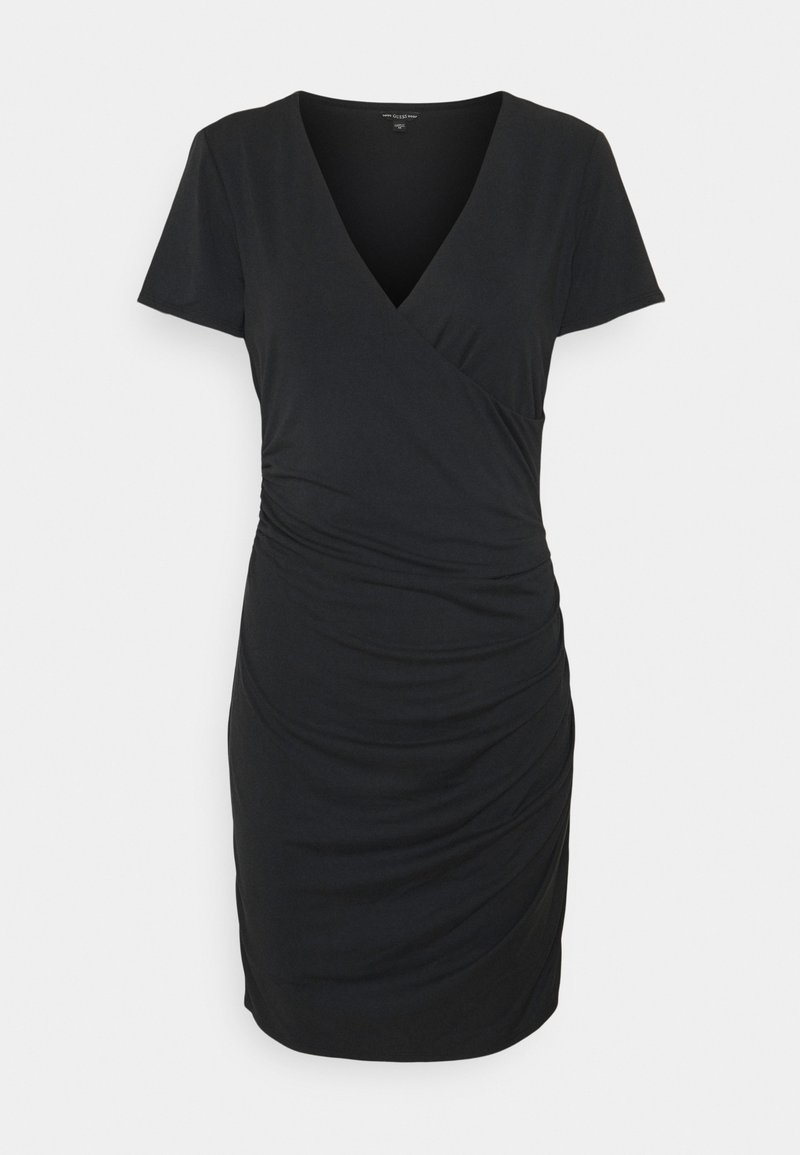 Robe noire ajustée longueur genou avec manches courtes, col en V, corsage en style cache-cœur et détails froncés sur les côtés.