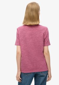 Superdry & Co ESSENTIAL LOGO OVERDYED - T-shirts basic - shocking pink