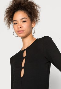 NA-KD KEYHOLE LONG SLEEVE - Camisola de manga comprida - black