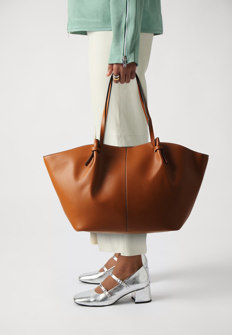 Vero Moda - VMDITTA  - Shopping bags - cognac, Forstør