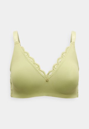 Soutien-gorge vert clair avec des détails en dentelle le long de l'encolure et des bretelles, doté d'un petit accent doré au centre et d'une texture lisse.
