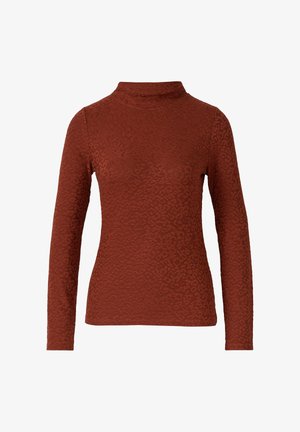 Dolgi rokavi, top v rdeči barvi z ovratnikom, z občutnim vzorcem leopardske pike in prilegajočim se krojem na belem ozadju.