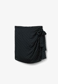 Non sélectionné, black