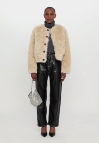 STAND STUDIO LUCINE JACKET - Talvejope - black/off white