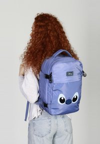 Karactermania UNDERSEAT CABIN - Mochila - lilo and stitch blue