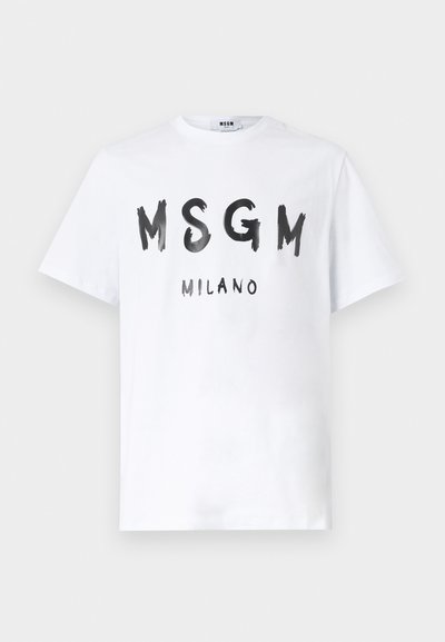 T-shirt blanc à manches courtes avec logo MSGM en style coup de pinceau noir et texte "MILANO" centré sur le devant.