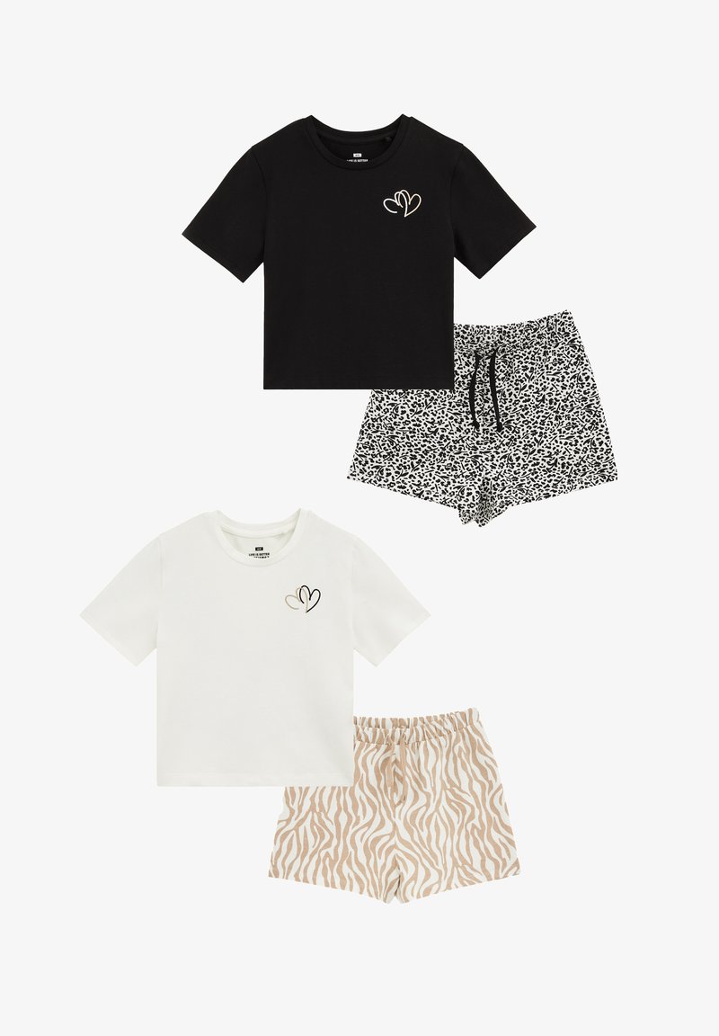 Deux ensembles de vêtements d'intérieur : un t-shirt noir avec un graphique de cœur, associé à un short à imprimé léopard noir et blanc ; un t-shirt blanc avec un graphique de cœur, associé à un short à imprimé zèbre beige.