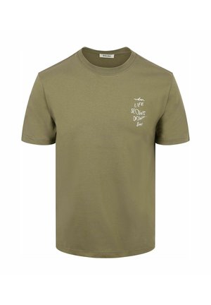 Olijfgroene T-shirt met korte mouwen met witte tekst op de linkerborst met de tekst "when LIFE SLOWS DOWN" en een klein merklogo eronder.