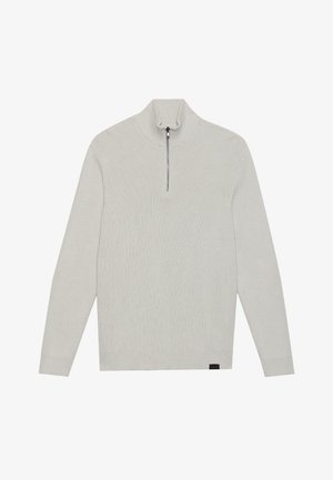 Lichtgrijze ribgebreide lange mouw trui met een halve rits kraag en een klein zwart label nabij de onderzoom.