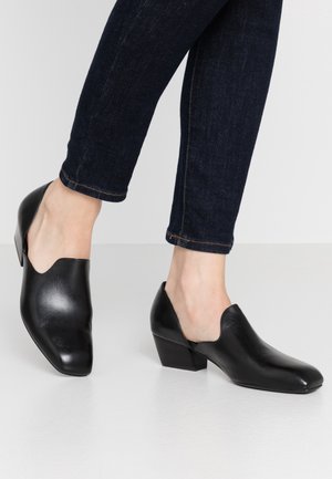 Pumps - black