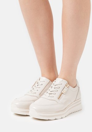 LACE UP - Sneakers laag - ivory