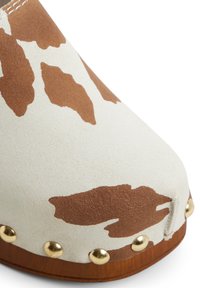 ALDO Clogs - open brown