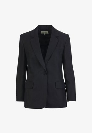 Fekete, egysoros gombos blézer bevágott hajtókával, hosszú ujjakkal és két első patentzsebbel, testre szabott fazonban.