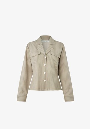 Beige gestreepte blazer met lange mouwen, gesneden kraag en zakken aan de voorkant. Vijf knopen aan de voorkant, gladde textuur.