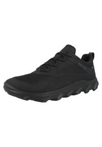 Czarne buty sportowe z teksturowaną siateczką na cholewce i gumową podeszwą. Oferują smukły design, wzmocniony czubek oraz regulowane sznurowanie.