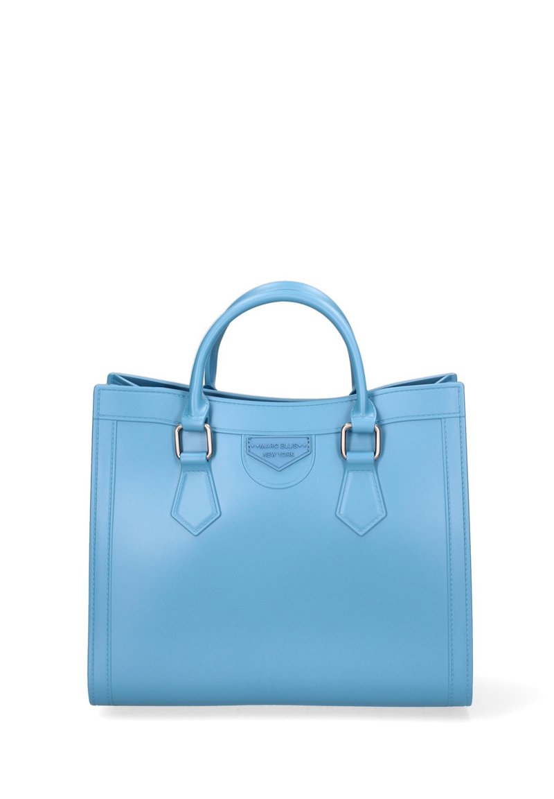 Borsa a mano in pelle blu cielo con doppio manico superiore, forma rettangolare, dettaglio logo in rilievo e elementi in metallo argentato. Texture liscia.