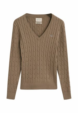 Pull en v marron en tricot torsadé avec des manches longues, présentant des bords côtelés aux poignets et à l'ourlet, et un petit logo sur la poitrine gauche.