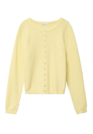 Hellgelbe Strickjacke mit langen Ärmeln und einer Reihe kleiner runder Knöpfe vorne, strukturierter Stoffmuster.