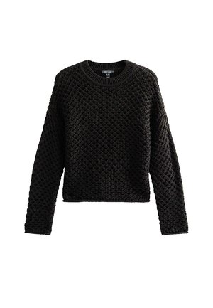 Suéter negro de punto con un patrón texturizado, cuello redondo y mangas largas. La tela parece gruesa y cálida, con puños y dobladillo acanalados.