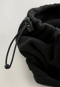 Next Kruhová šála - black