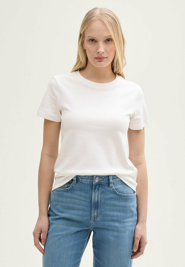 MIT RUNDHALSAUSSCHNITT - T-Shirt basic