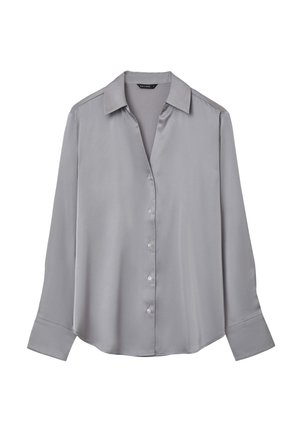 Blouse en satin gris à manches longues, col pointu et fermeture à boutons. Texture lisse avec un léger brillant. Ourlet arrondi.