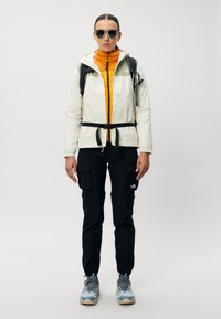 The North Face ANTORA JACKET - Veste Hardshell - white dune/clay grey