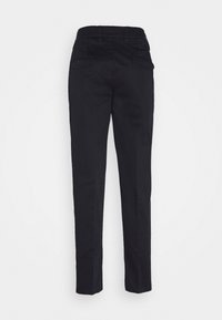 Zwarte broek van een katoenmix, met een recht model, achterzakken en een tailleband met riemlussen.